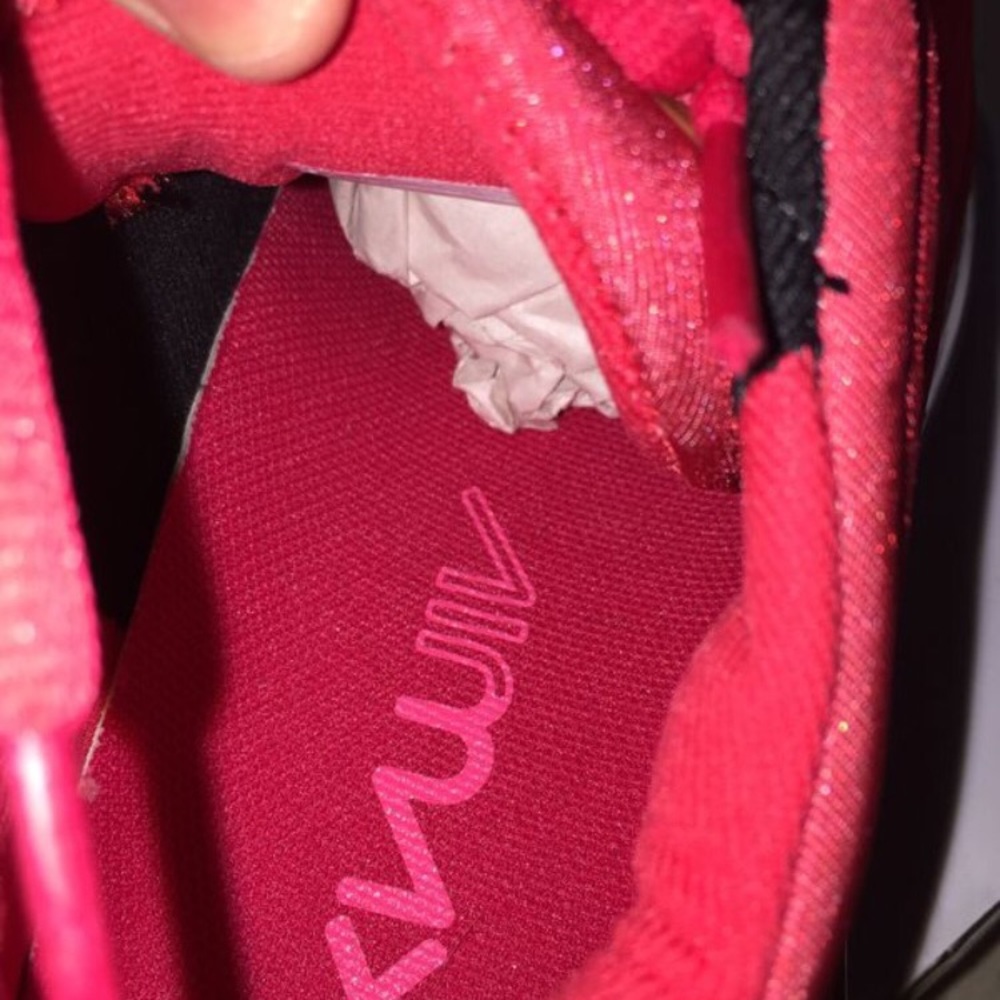Shoes - Picture 2 of 3